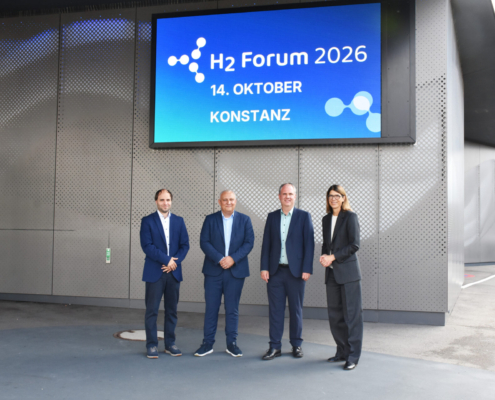 Pressebild der Organisatoren des H2 Forums